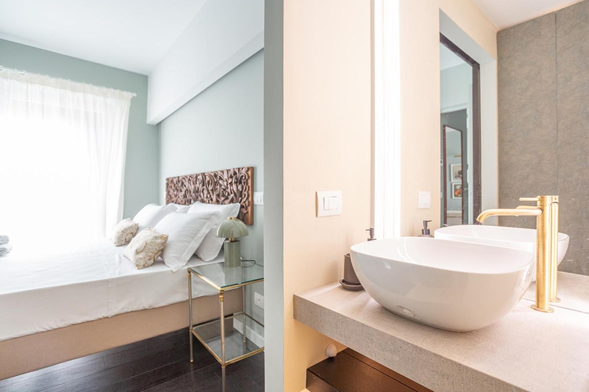 Lejlighed Chic Spanish Steps Retreat