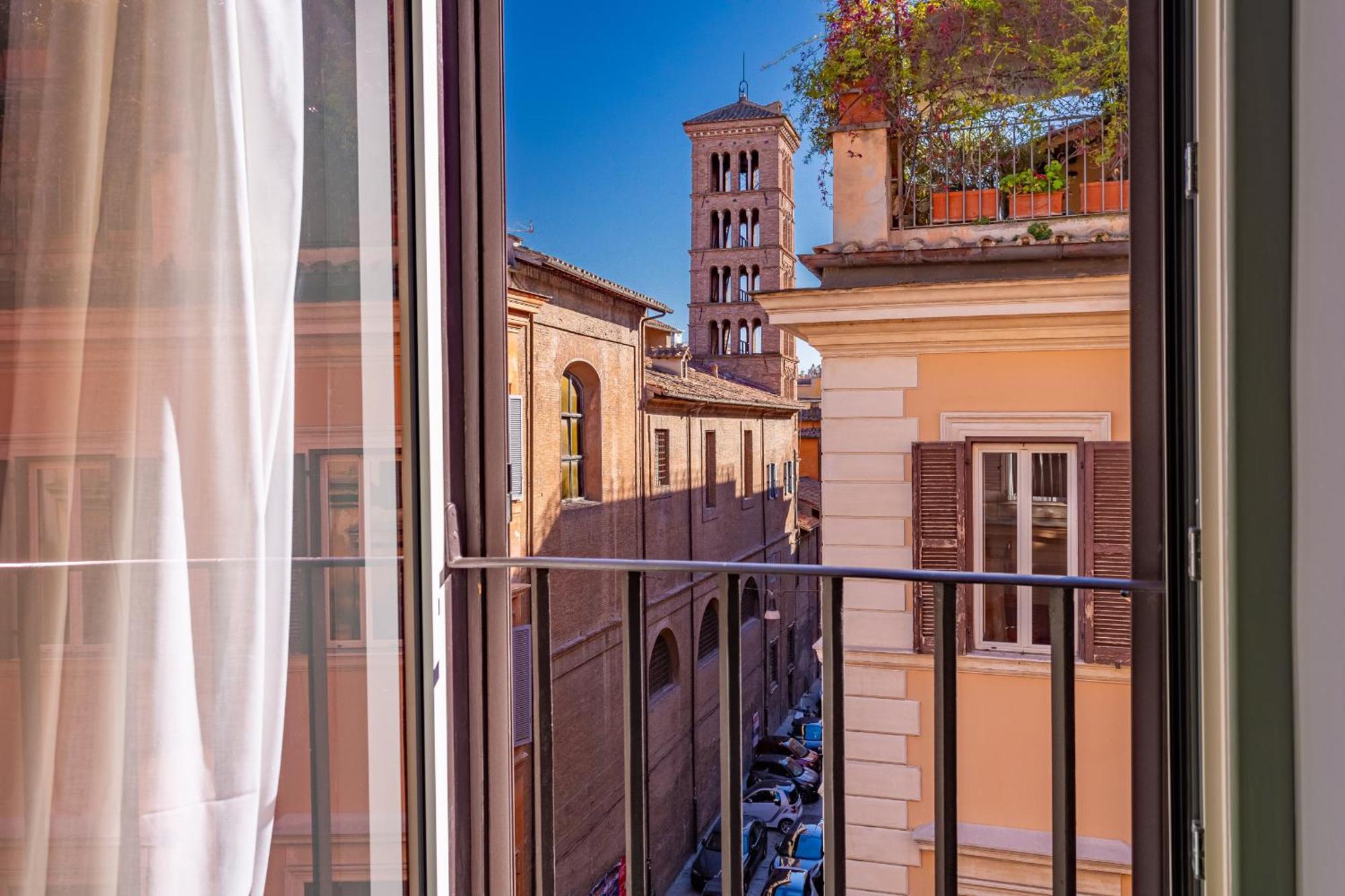 Chic Spanish Steps Retreat