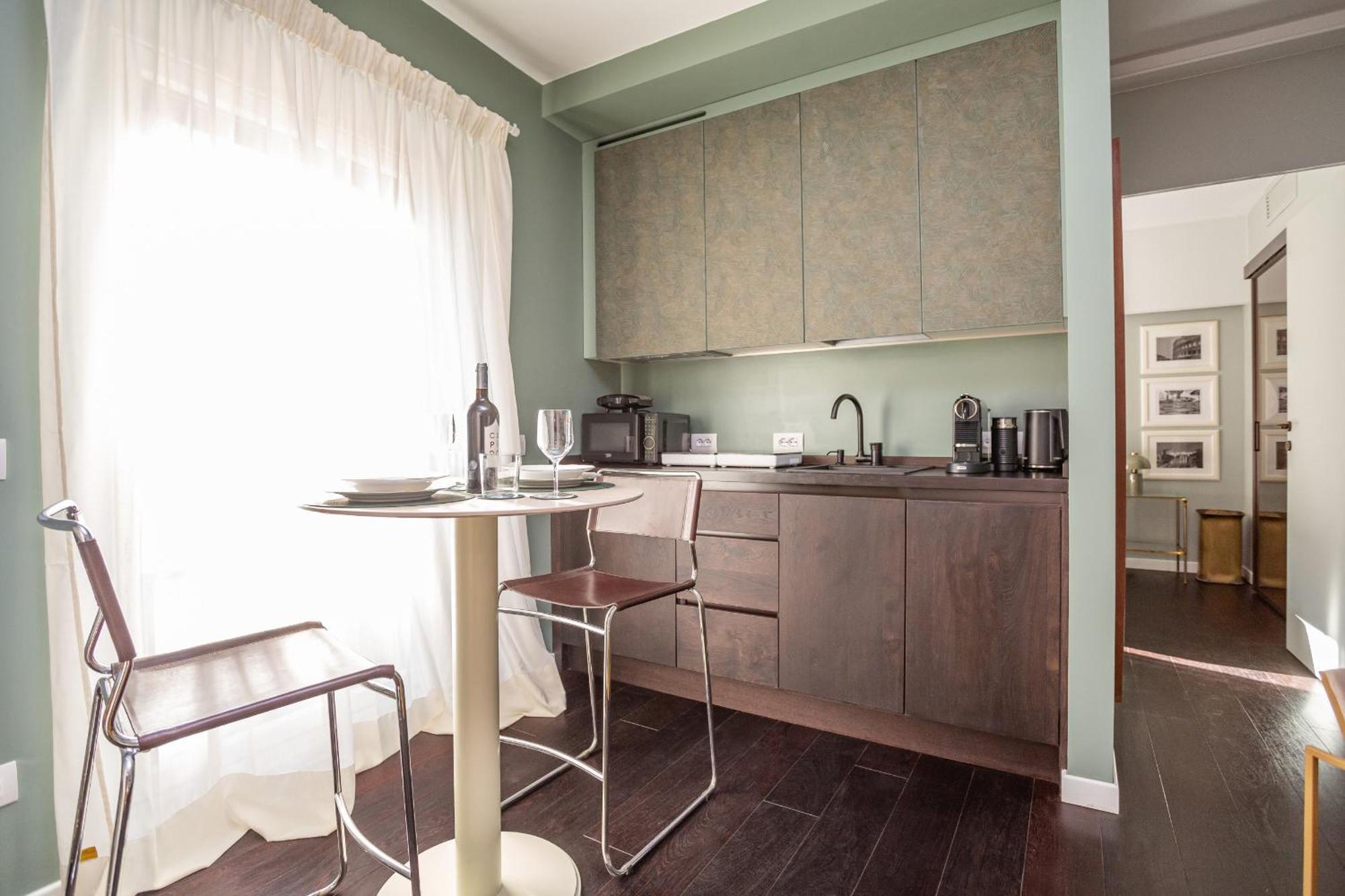 Chic Spanish Steps Retreat Apartment Rom