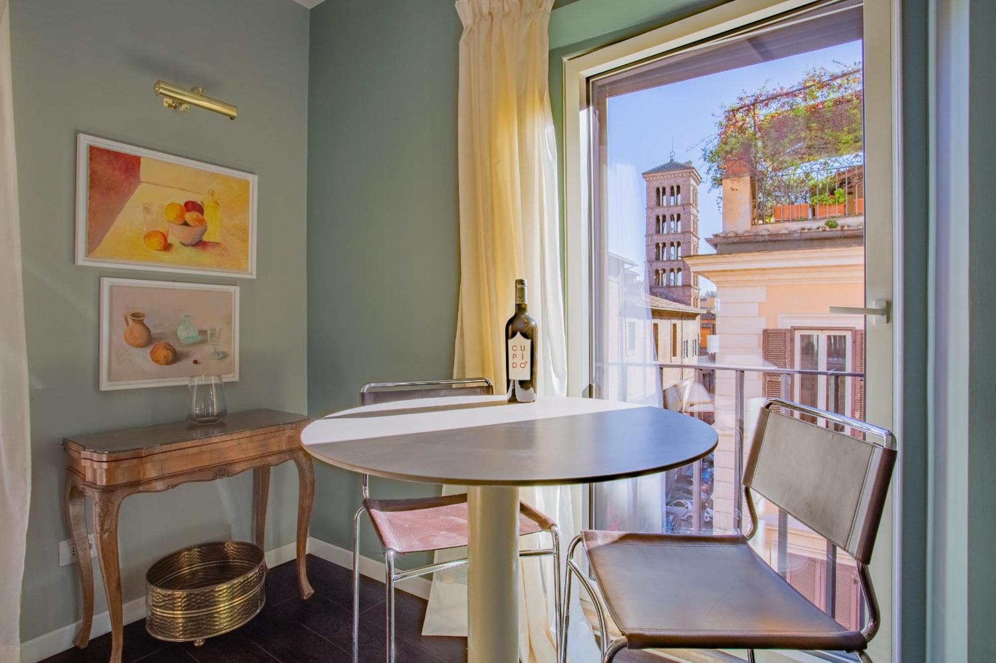 Chic Spanish Steps Retreat Apartment Rom